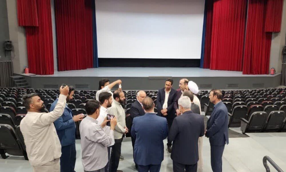 بازدید دکتر جمالی نژاد از سینما فرهنگ خمینی شهر