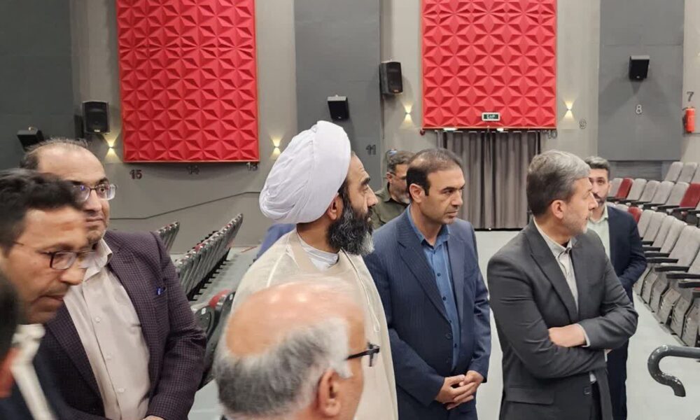 بازدید دکتر جمالی نژاد از سینما فرهنگ خمینی شهر
